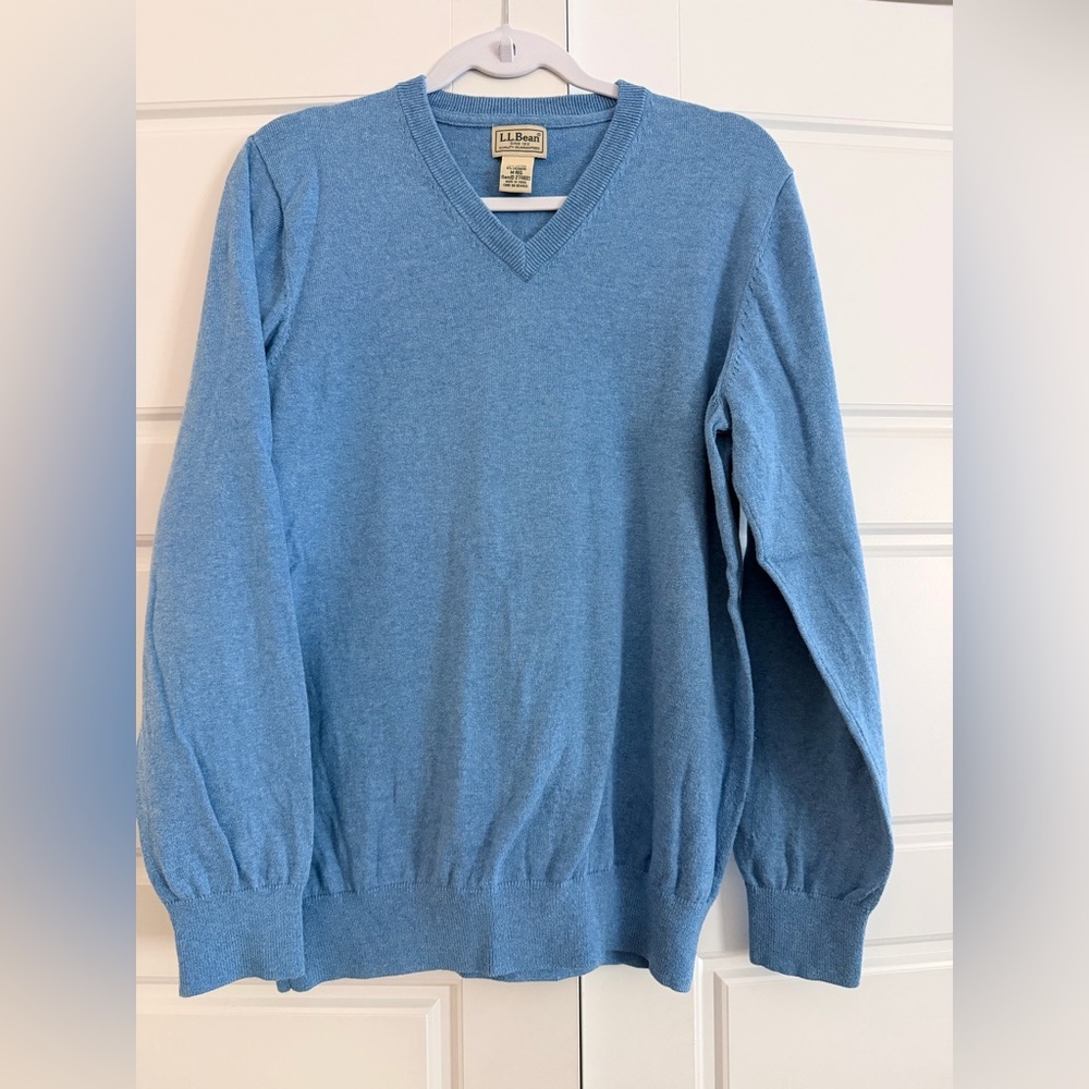 L.L. Bean Cotton Cashmere Blend Vneck sweater - Picture 2 of 4